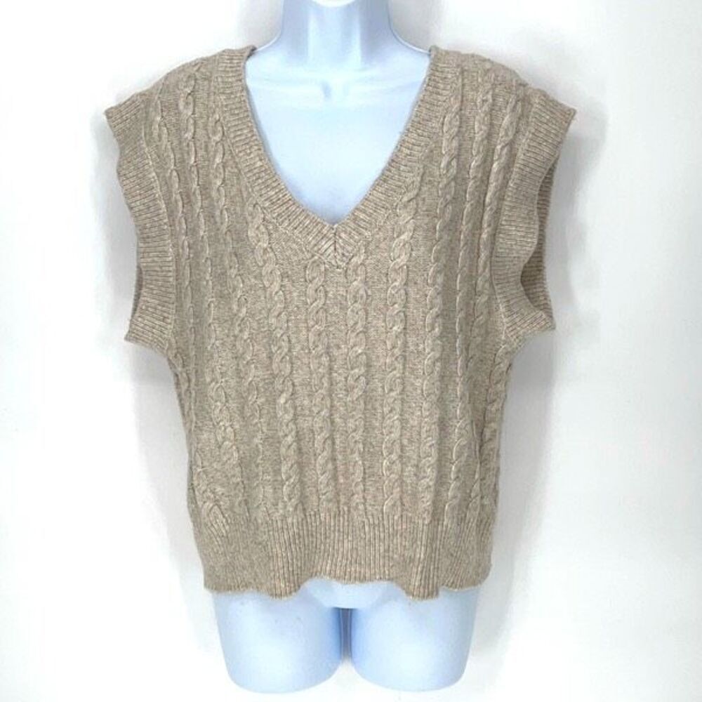 Cupcakes and Cashmere Womens V-Neck Boxy‎ Sleeveless Cable Knit Sweater Vest Tan
